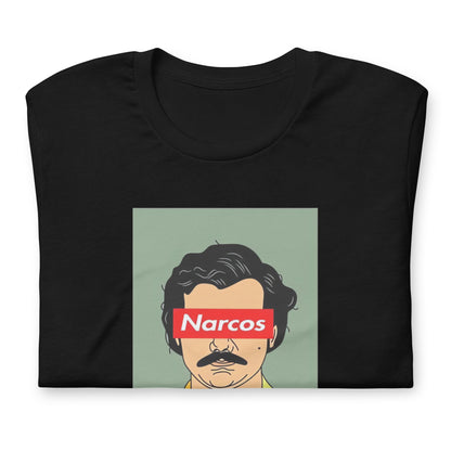 Camiseta de N@rcos, Descubre calidad excepcional y estampados duraderos. Encuentra estilo y orgullo en cada prenda.